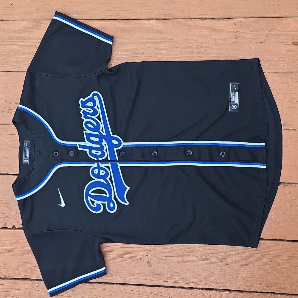 Nike Black and Blue Versatile Gear